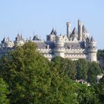 1200px-ch%c3%a2teau_de_pierrefonds_vu_depuis_le_parc