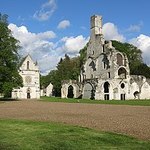 Ruines_abbaye_de_chaalis.jpg