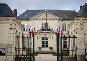 Hotel-de-ville-de-villers-cotterets-3-1-69bac69dc3e48185832685